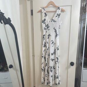 Vintage Elegant 100% Linen White and Black Floral/Ocean Theme Maxi Dress